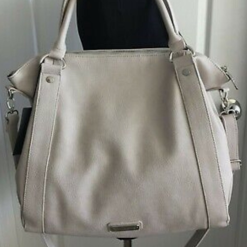 Steve Madden
W Extra Large  Pebbled Handbag